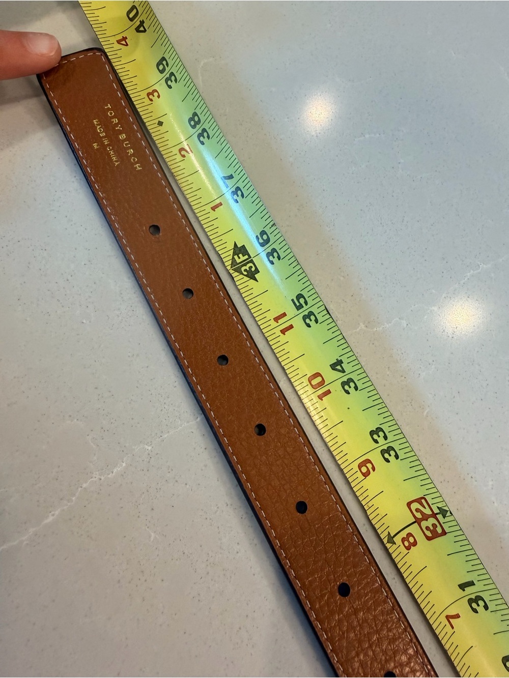 Tory Burch Black & Tan Reversible Leather Logo Belt - Picture 5 of 5
